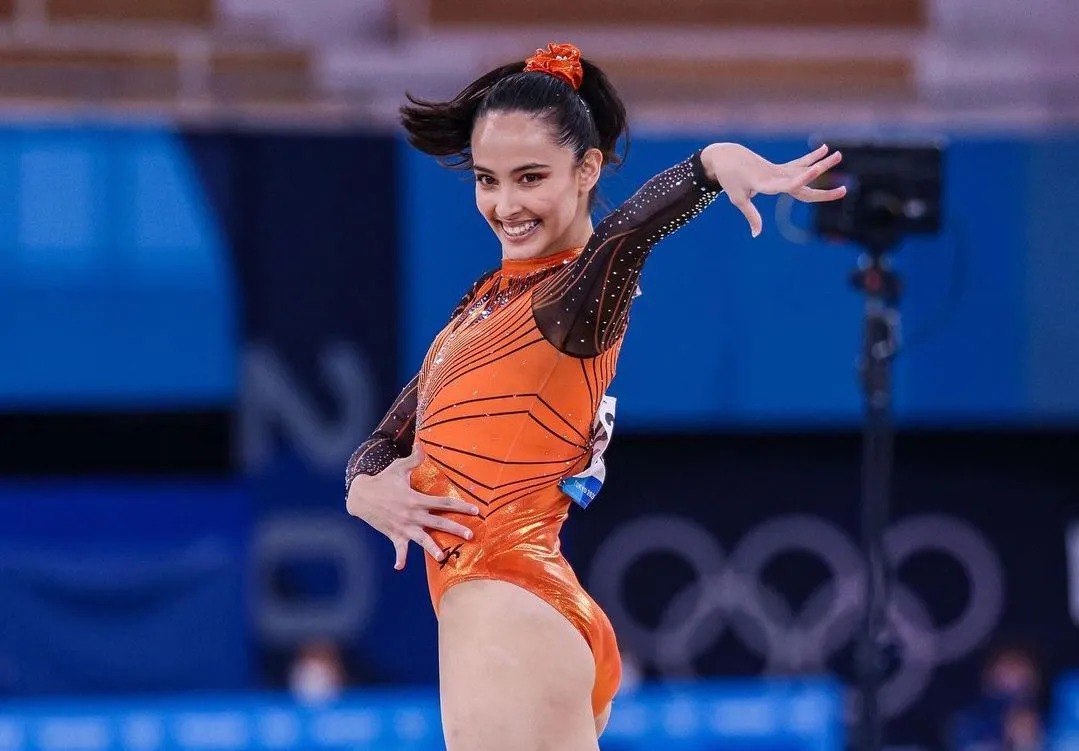 Rita直播整活，粉丝请求线下签售会，Rita：要不我签售个内搭给你？