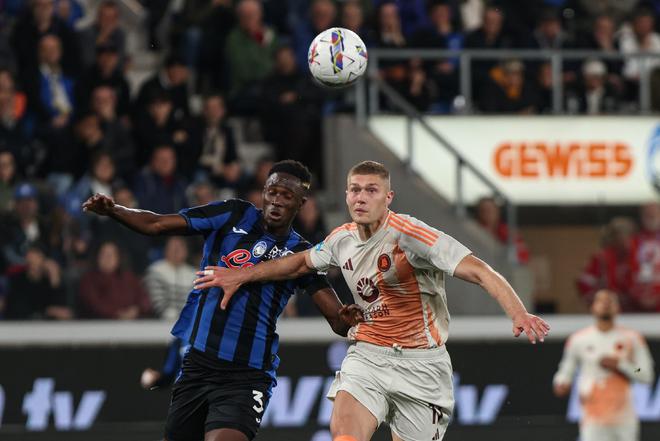 助球队力挽 助球队力挽